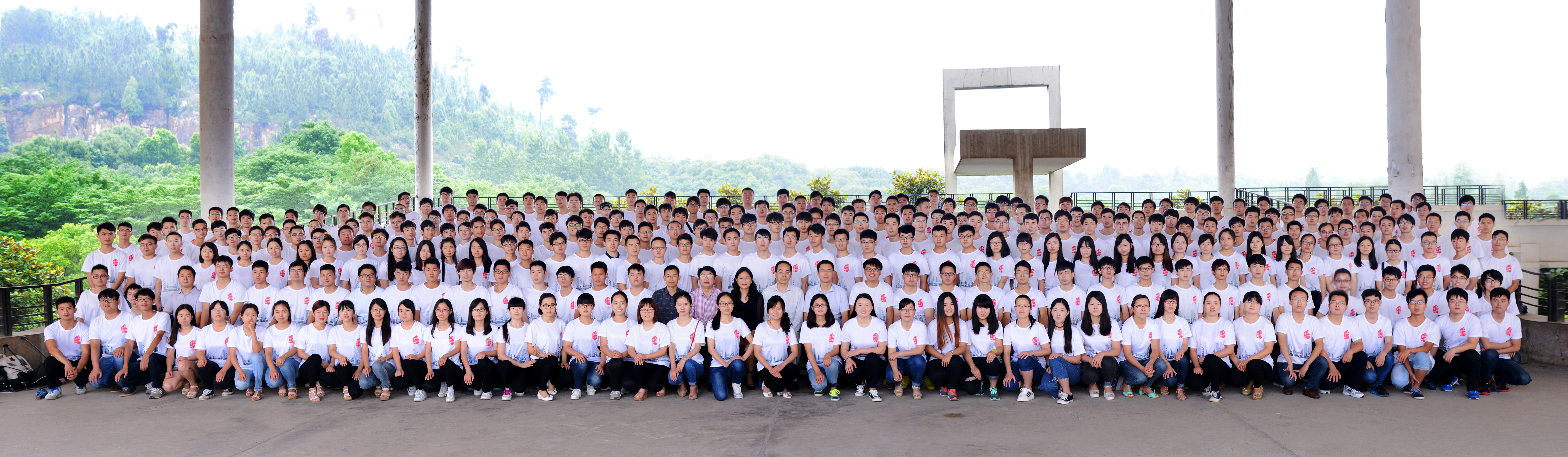 材料科学与工程学院2016届毕业生合影